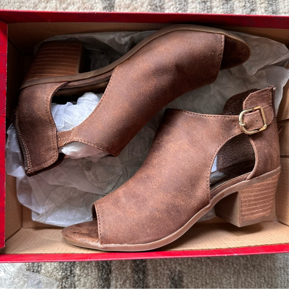 Carlos by Carlos Santana Della Booties